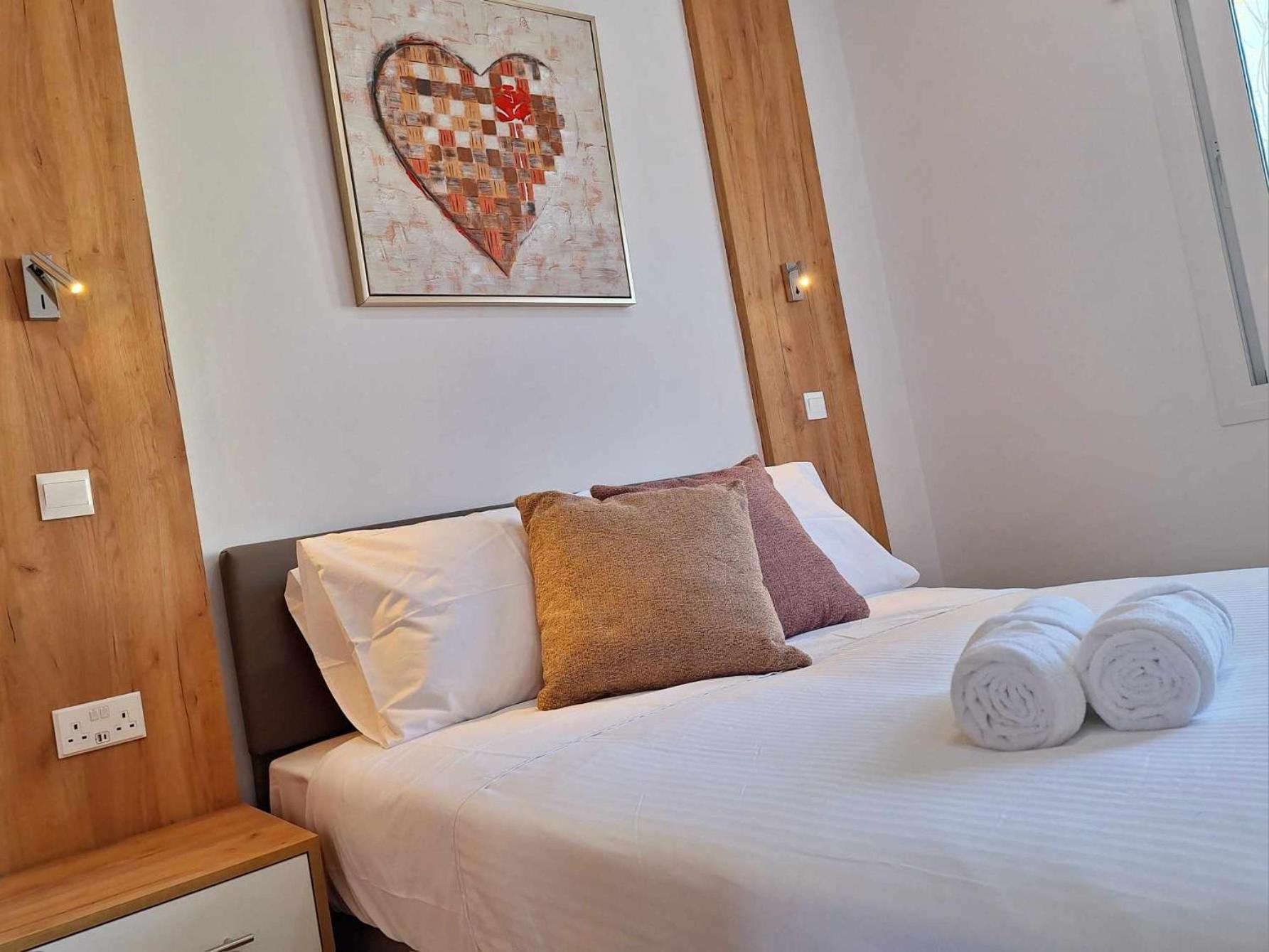 Stylish Apt Kato Paphos Close To Beach & Vibrant Harbor Life Exterior photo
