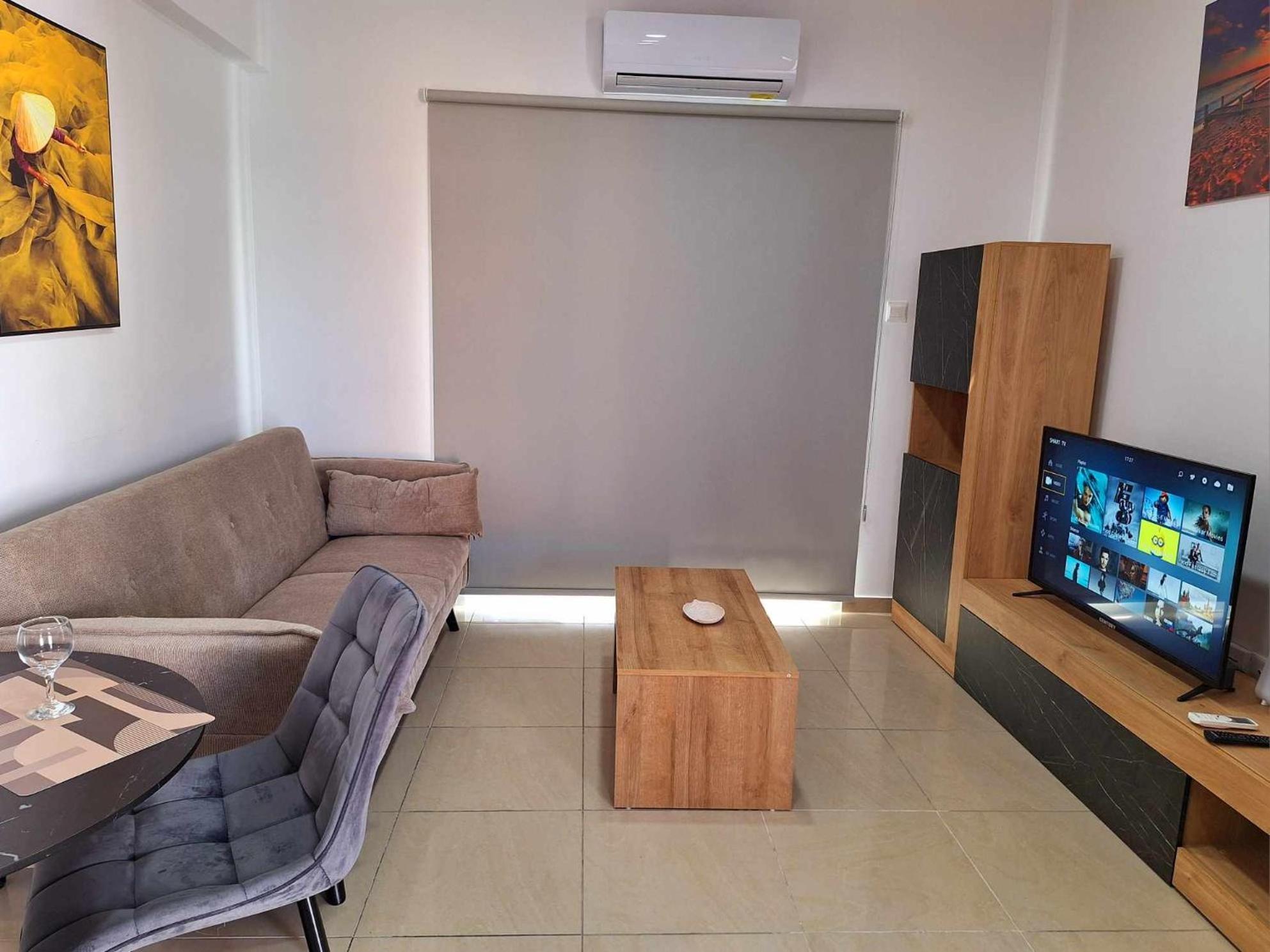 Stylish Apt Kato Paphos Close To Beach & Vibrant Harbor Life Exterior photo