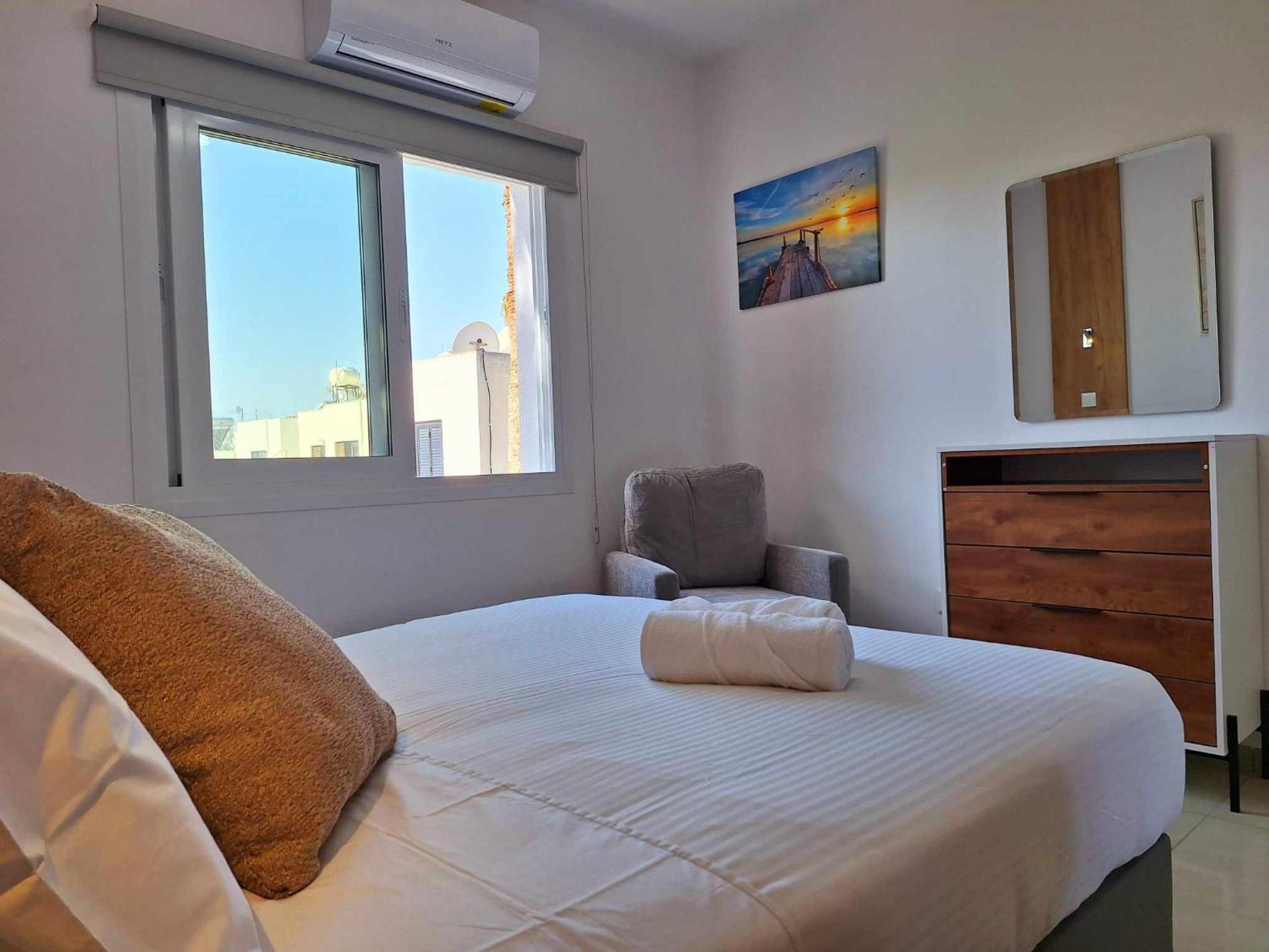 Stylish Apt Kato Paphos Close To Beach & Vibrant Harbor Life Exterior photo